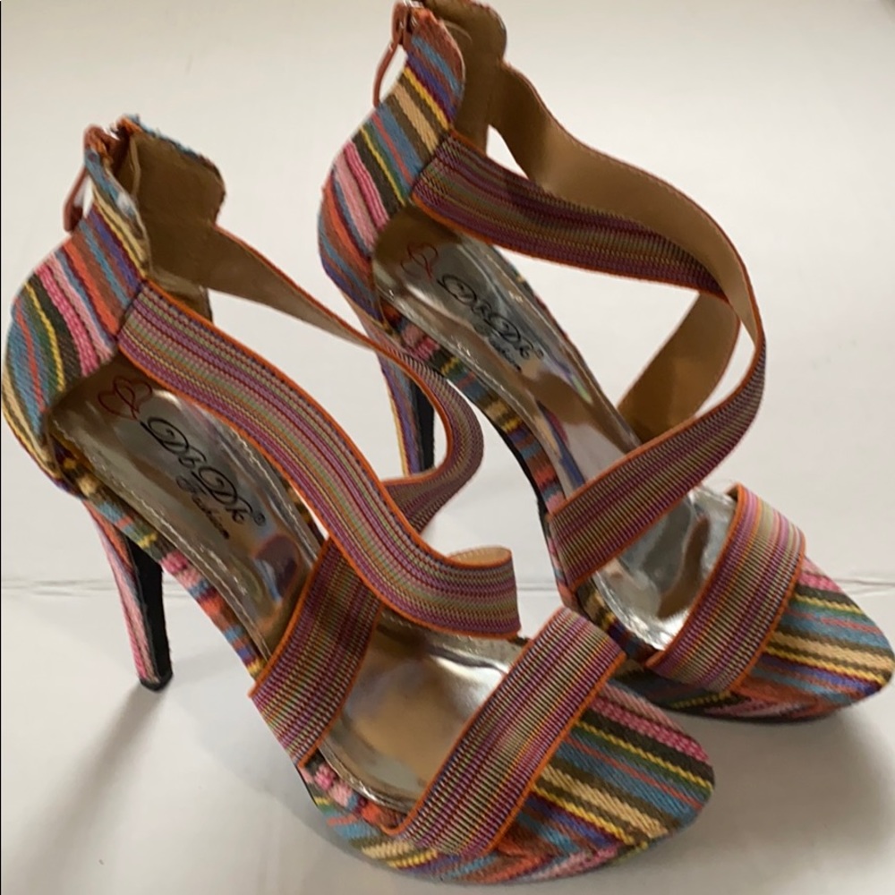 Db Dk FASHION MULTI-COLORED STRAPPY HEELS.Size:7.5